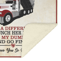 To_My_Amazing_Mom_Blanket_-_Kenworth_Dum_V_Blanket_Sherpa_Mockup.png_15535320