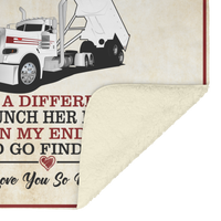 To_My_Amazing_Mom_Blanket_-_Peterbilt_Da_V_Blanket_Sherpa_Mockup.png_15535196
