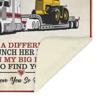 To_My_Amazing_Mom_Blanket_-_Peterbilt_Lo_V_Blanket_Sherpa_Mockup.png_15535127